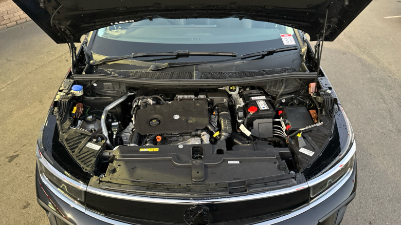 Vauxhall Grandland 1.5 Turbo D Ultimate 5dr Auto Diesel Hatchback